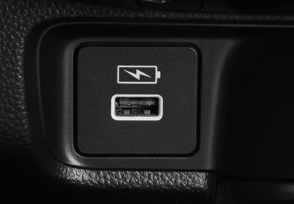Front USB Port With Charging Function